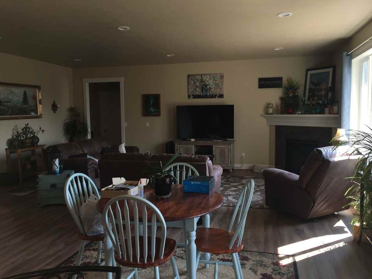 1676 Nw Upas Ave - Photo 4 of 10