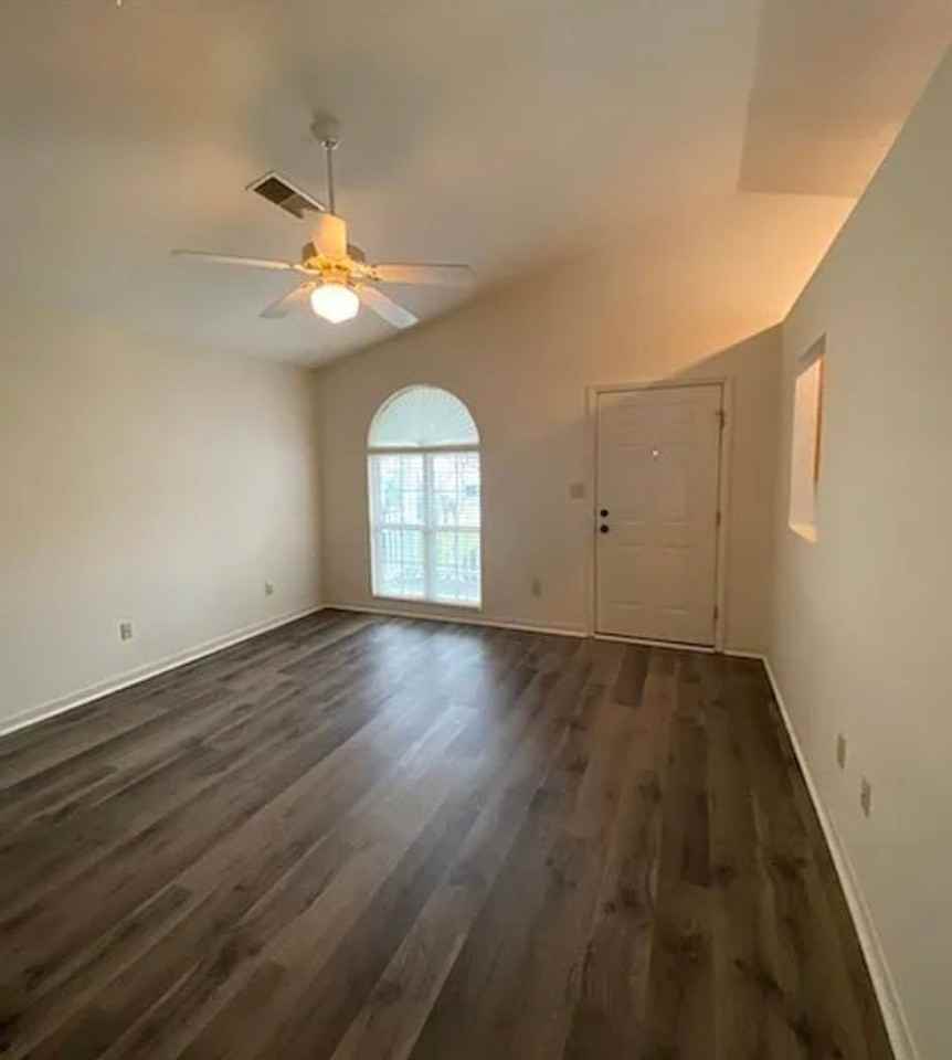 2080 Call Dr - Photo 5 of 14