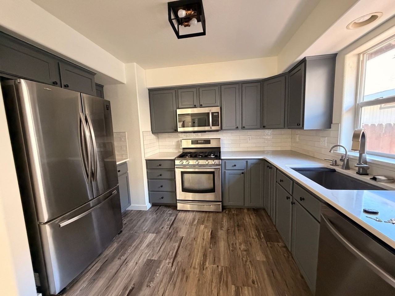 61031 Borden Dr - Photo 4 of 7