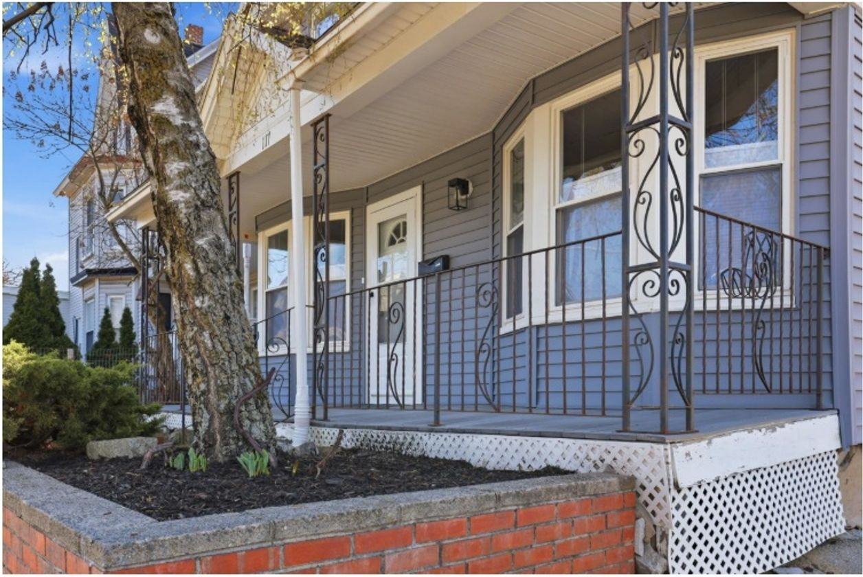 117 Webster St - Photo 3 of 33
