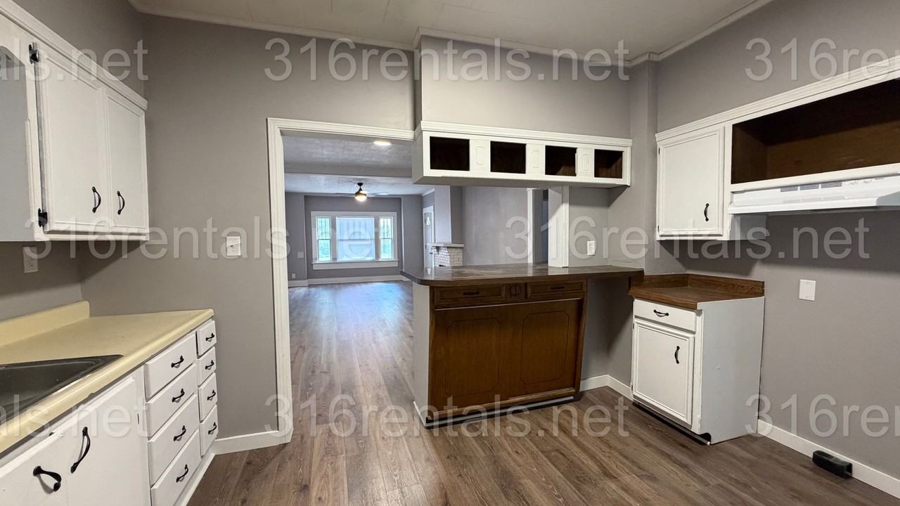 514 W 4th Ave - Photo 6 of 20