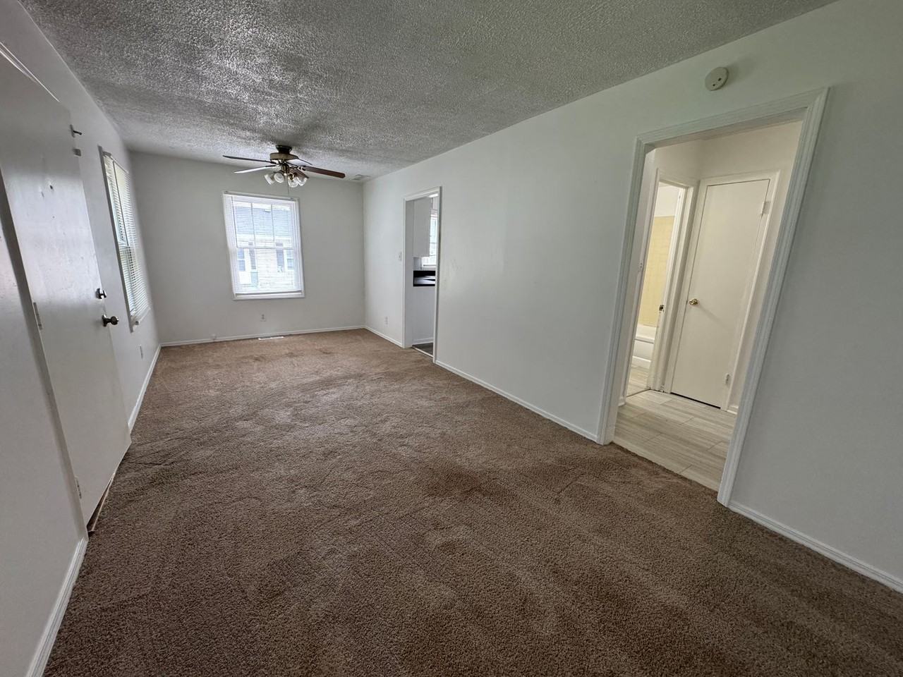 1088 S Morgantown Rd - Photo 4 of 27