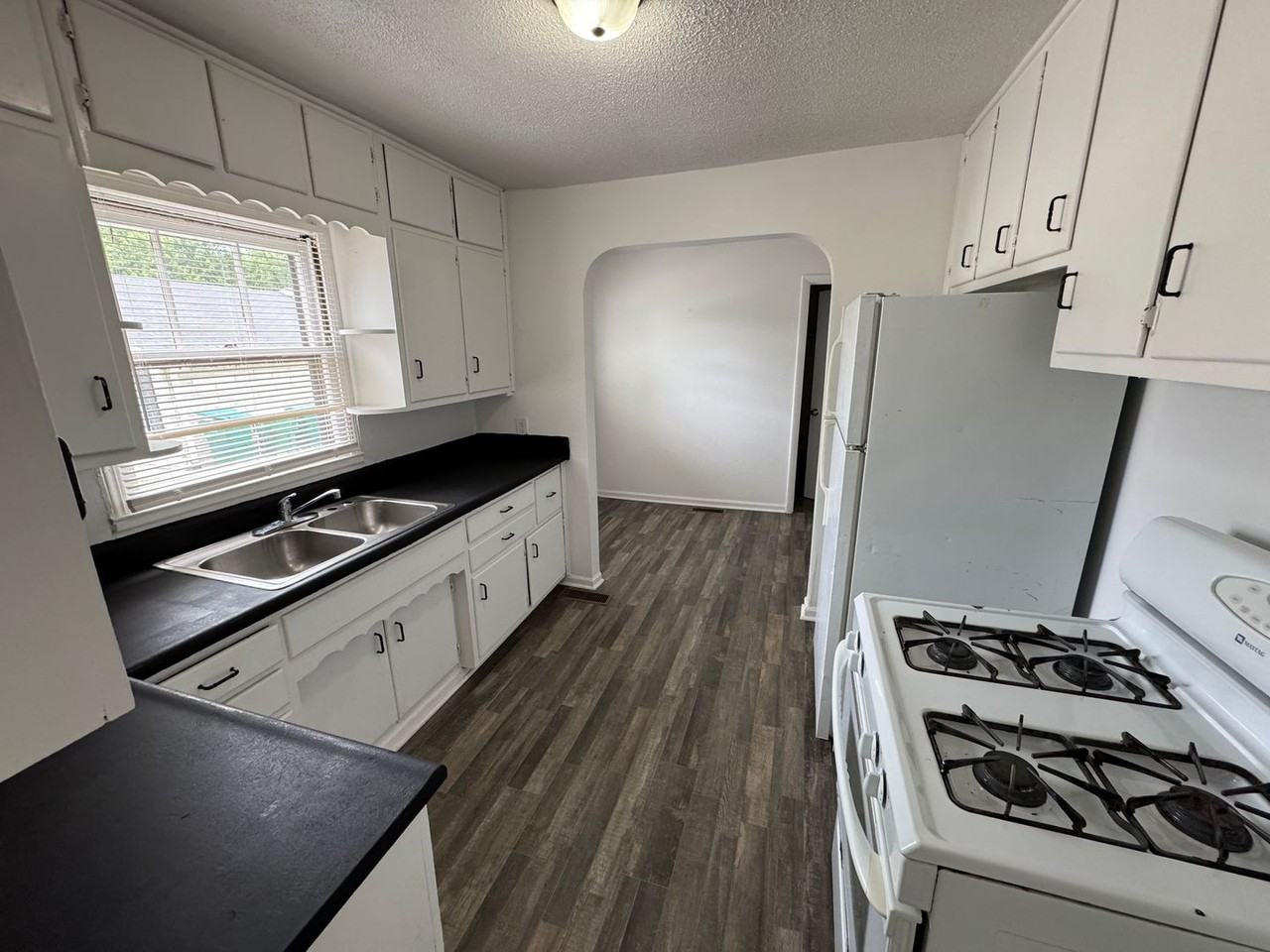 1088 S Morgantown Rd - Photo 6 of 27