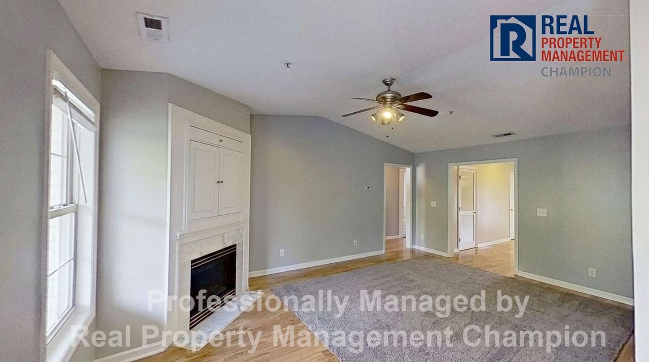 705 Summertime Ln #G - Photo 3 of 21