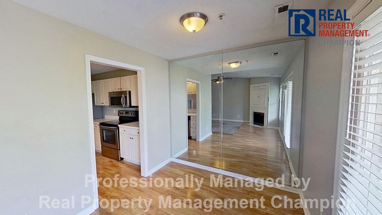 705 Summertime Ln #G - Photo 4 of 21