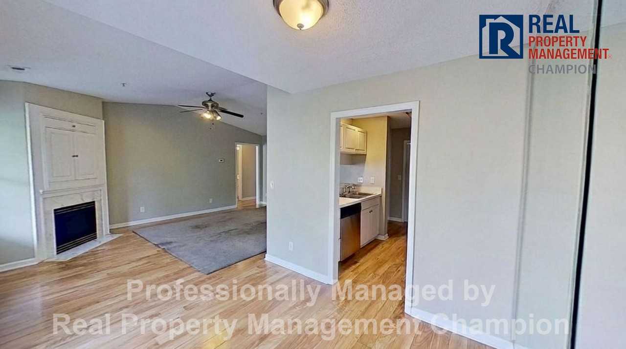 705 Summertime Ln #G - Photo 5 of 21