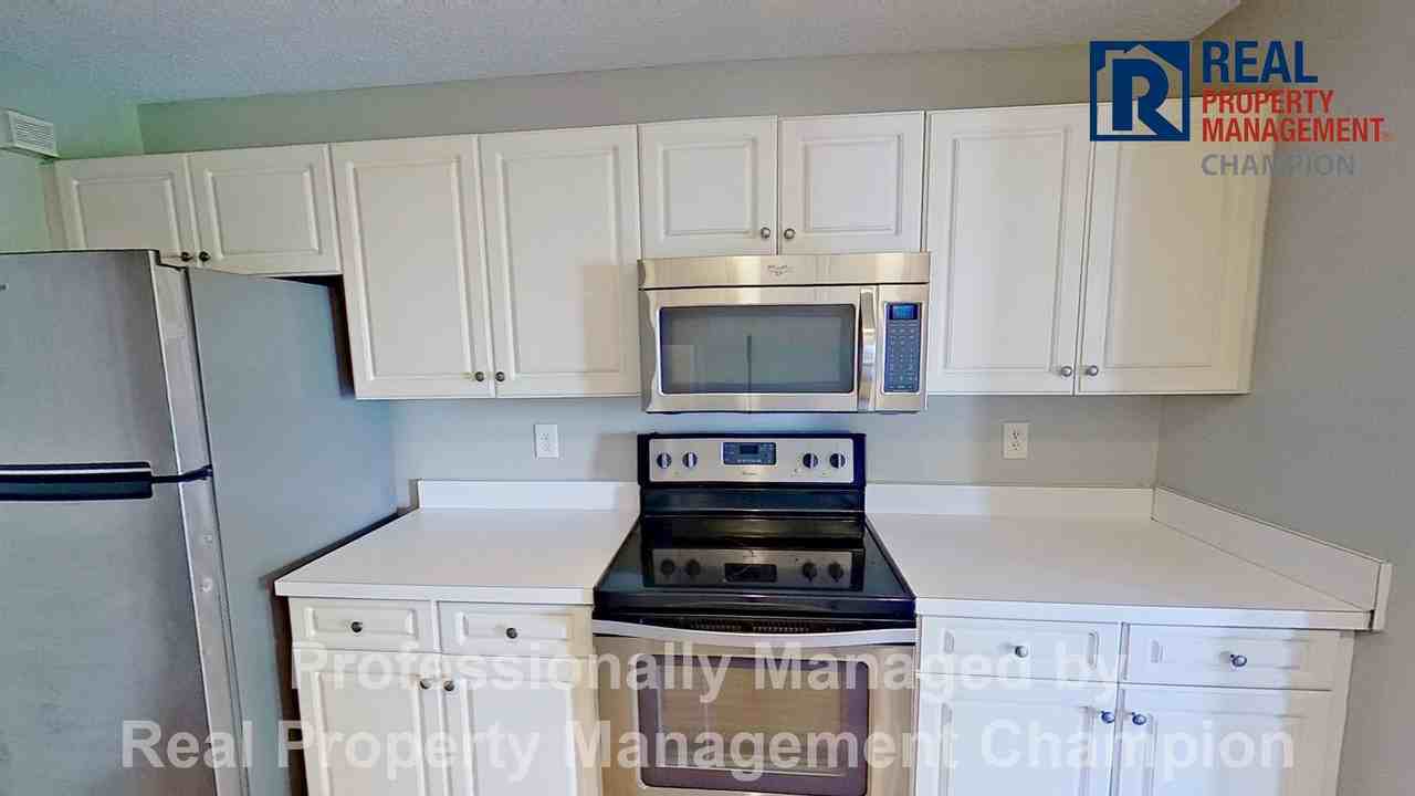 705 Summertime Ln #G - Photo 7 of 21