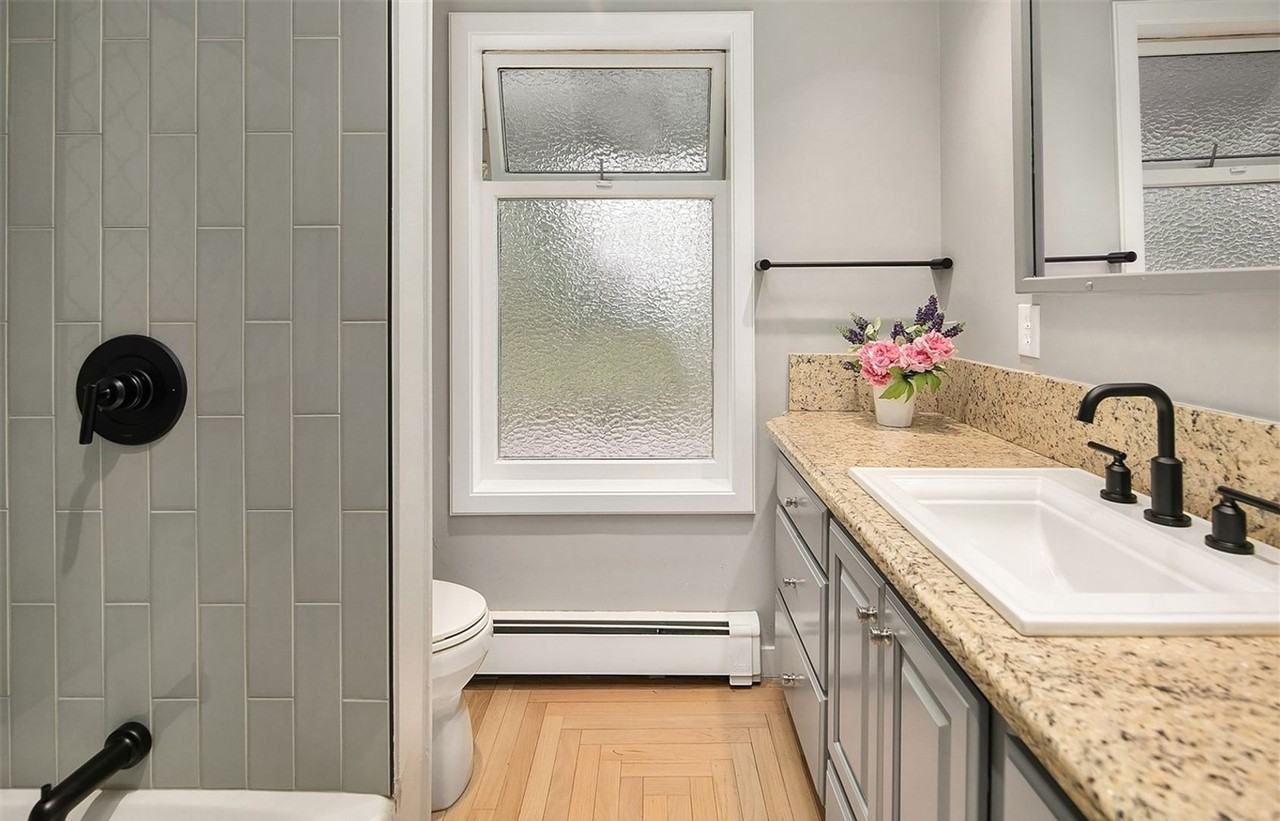 3039 Hunts Point Cir - Photo 6 of 17