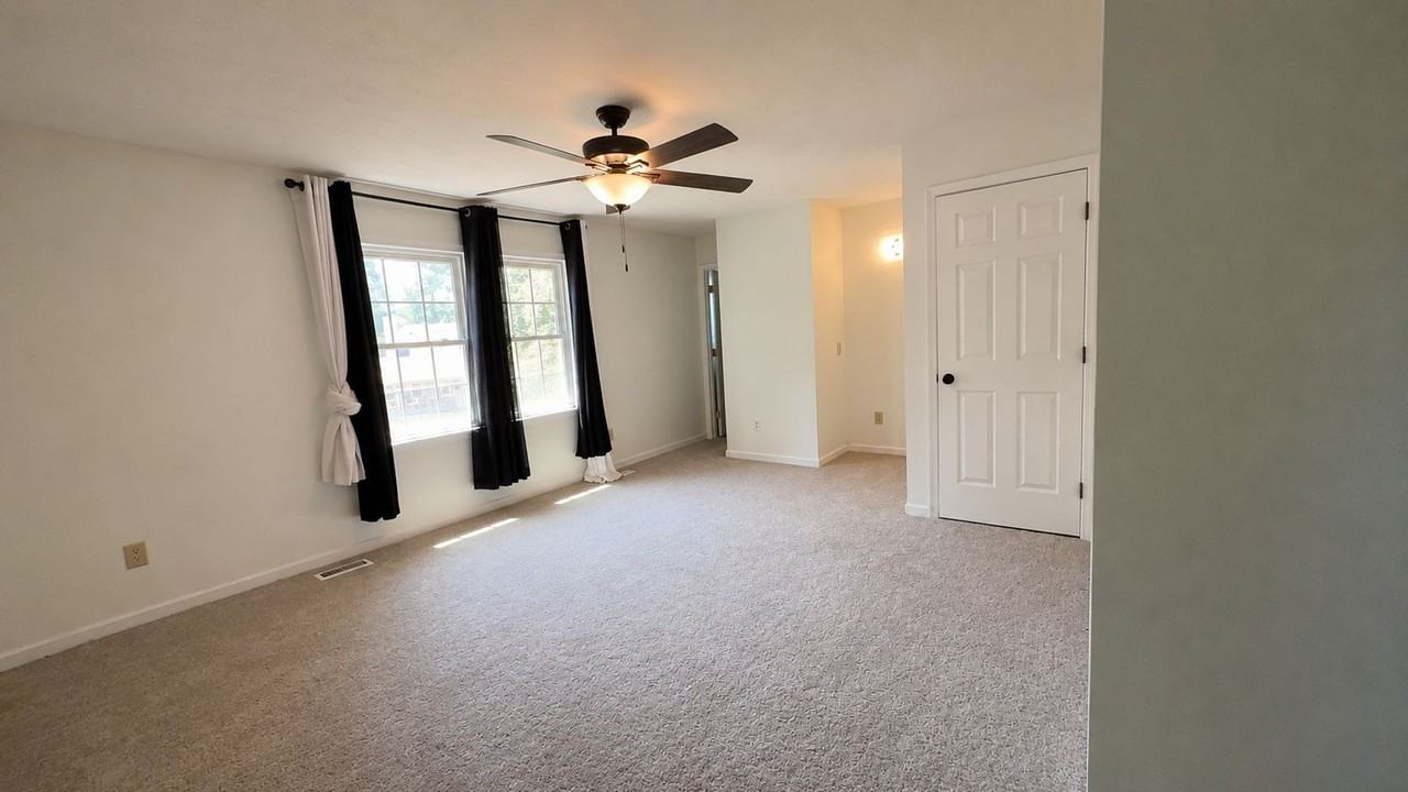 2 Eisele Ct - Photo 6 of 20