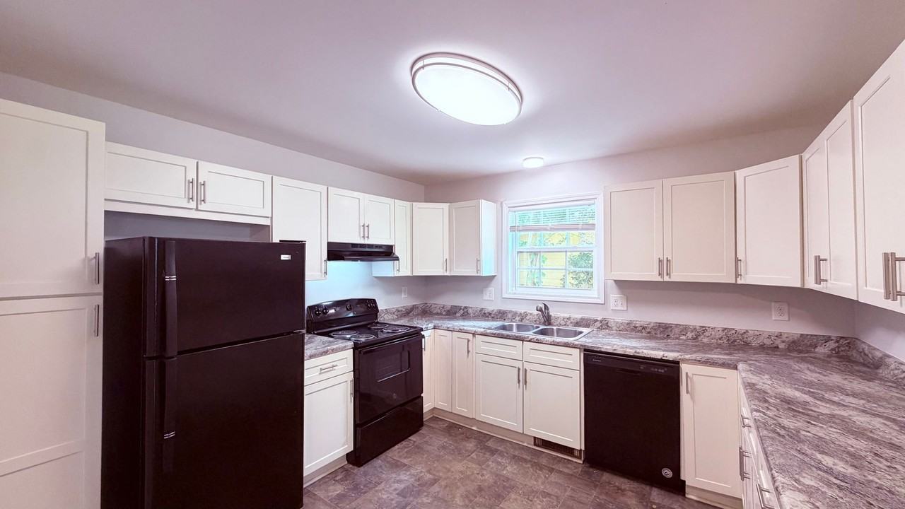 1681 Hadlock St Sw - Photo 3 of 21