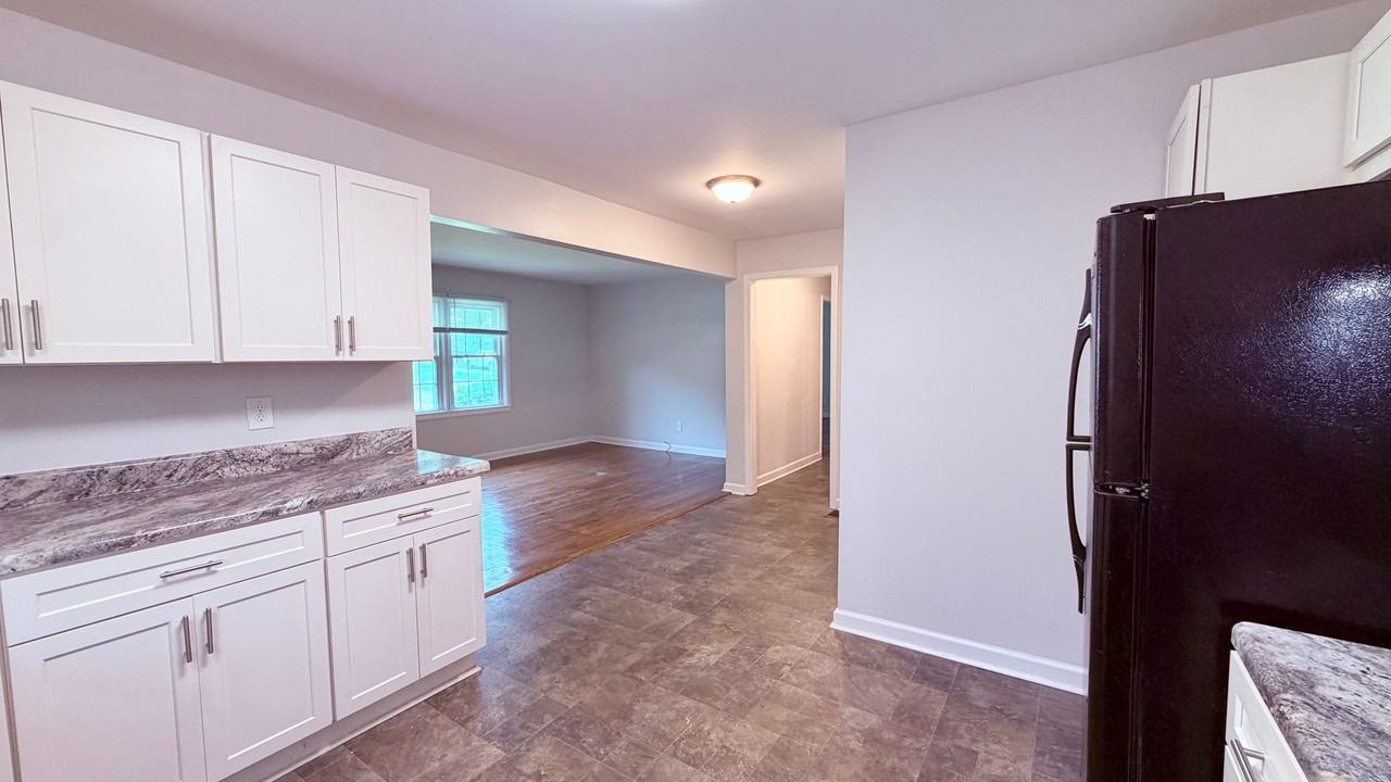 1681 Hadlock St Sw - Photo 4 of 21