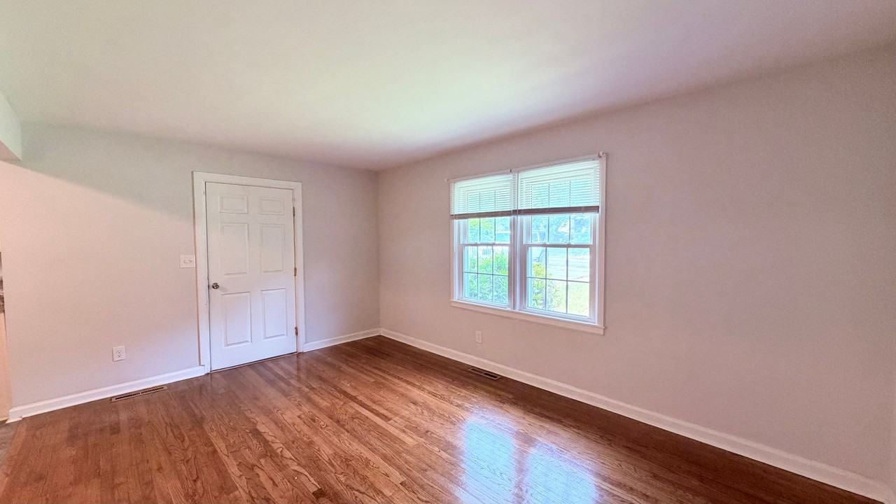 1681 Hadlock St Sw - Photo 6 of 21