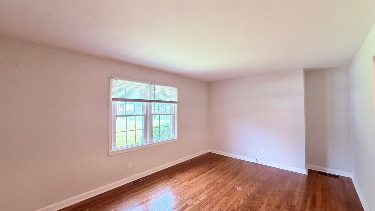 1681 Hadlock St Sw - Photo 7 of 21