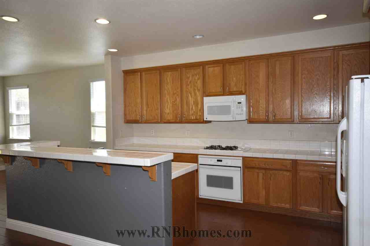 133 Marinette Ct - Photo 7 of 19