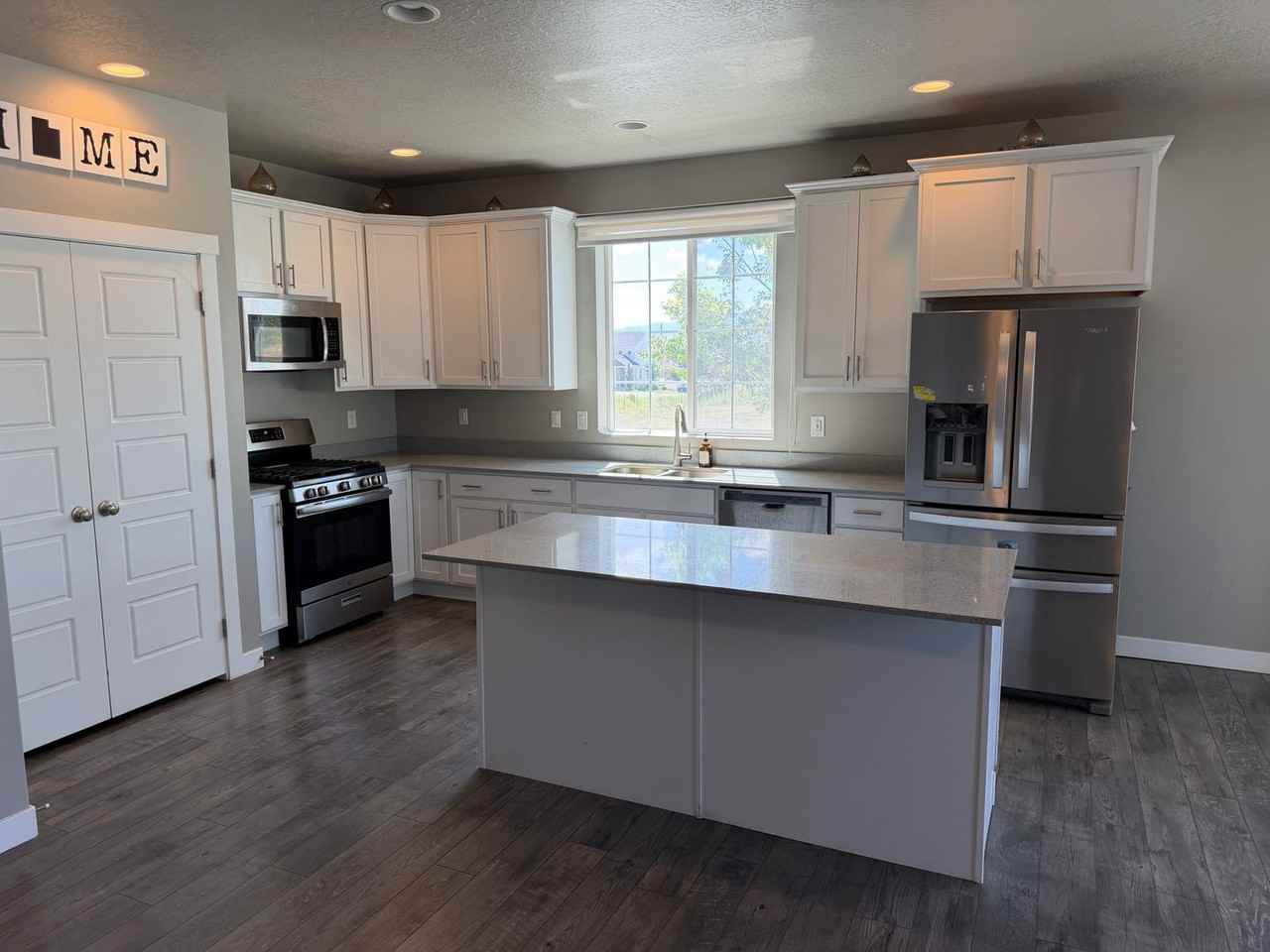 952 W 2840 N - Photo 3 of 41