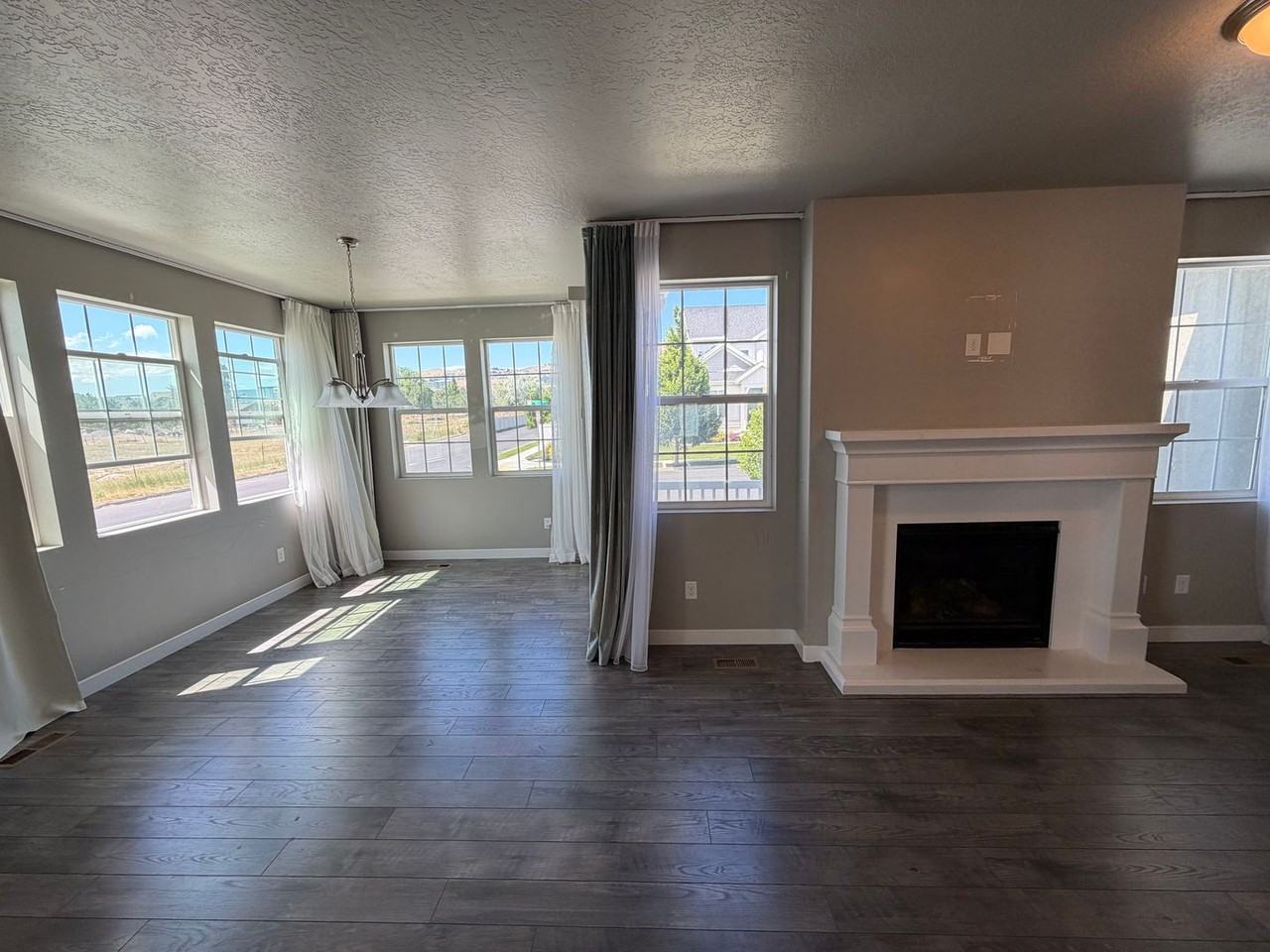 952 W 2840 N - Photo 3 of 42