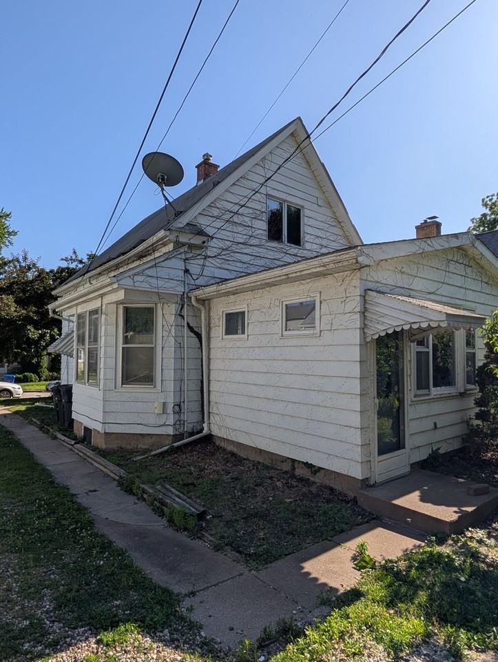 2737 11th Ave #C - Photo 2 of 5