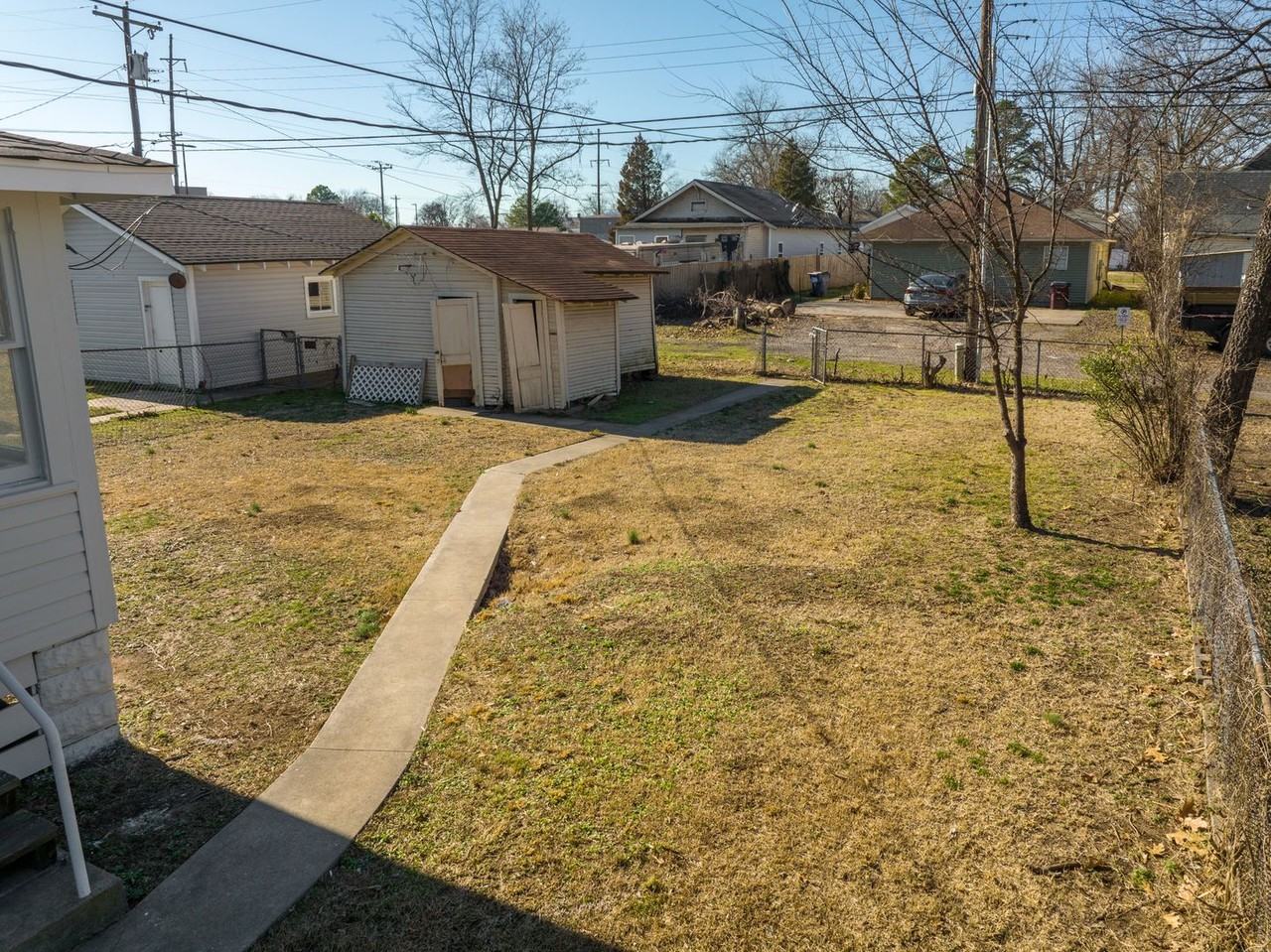 419 N 23rd St - Photo 6 of 24