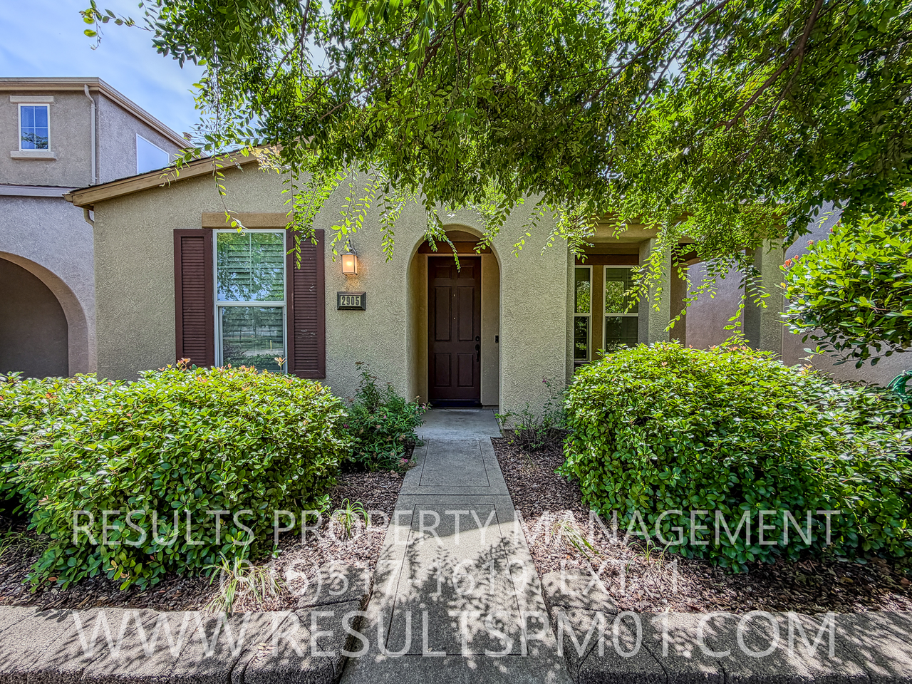 2905 Market St - Photo 2 of 26