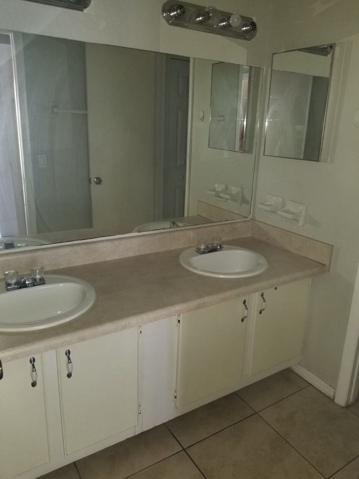 667 Trinidad Ct - Photo 5 of 7