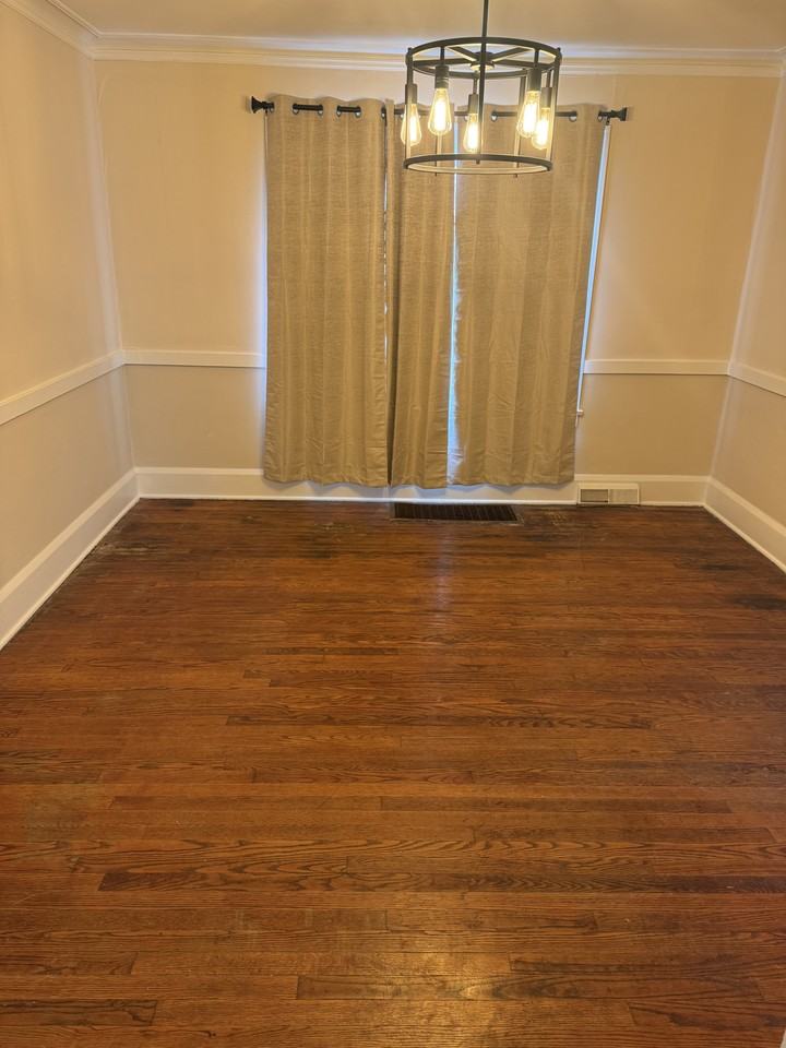 933 Winona Dr #1 - Photo 4 of 9