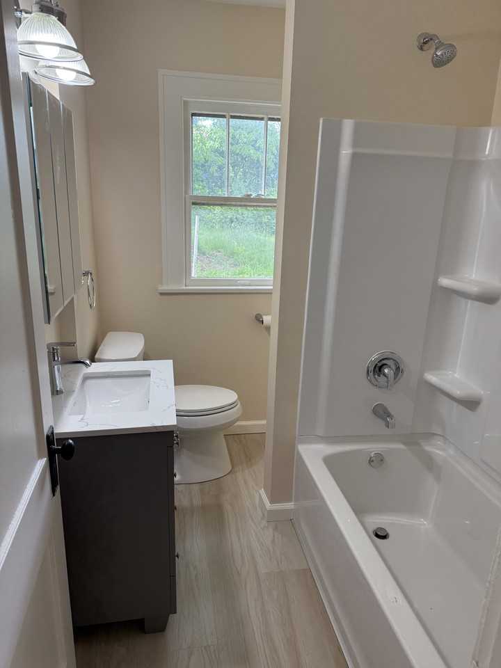 933 Winona Dr #1 - Photo 7 of 9