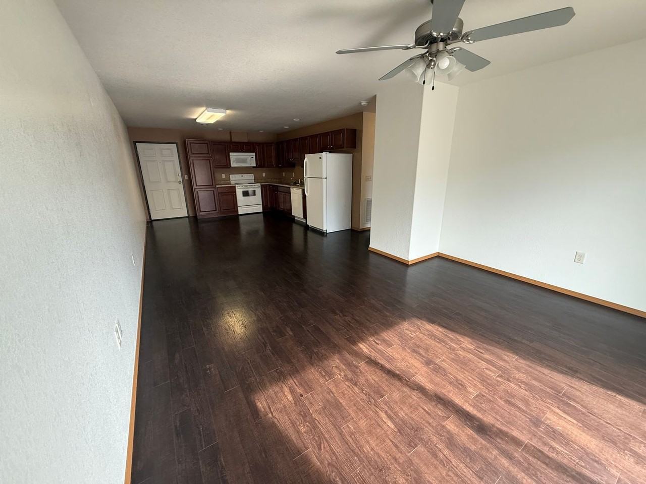 505 505 16 Ave Circle NE #8 - Photo 4 of 13
