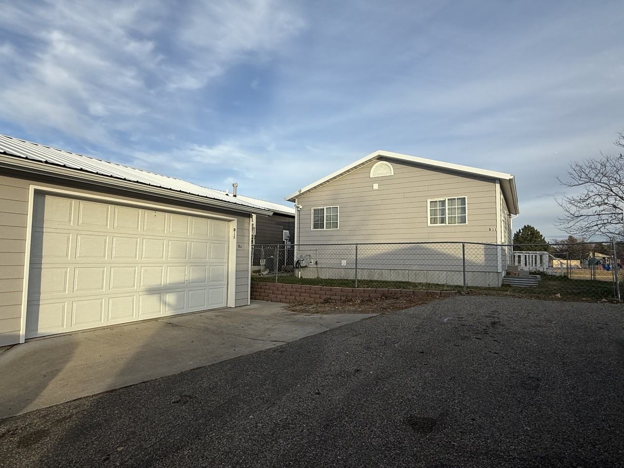3390 Canyon Dr - Photo 2 of 21