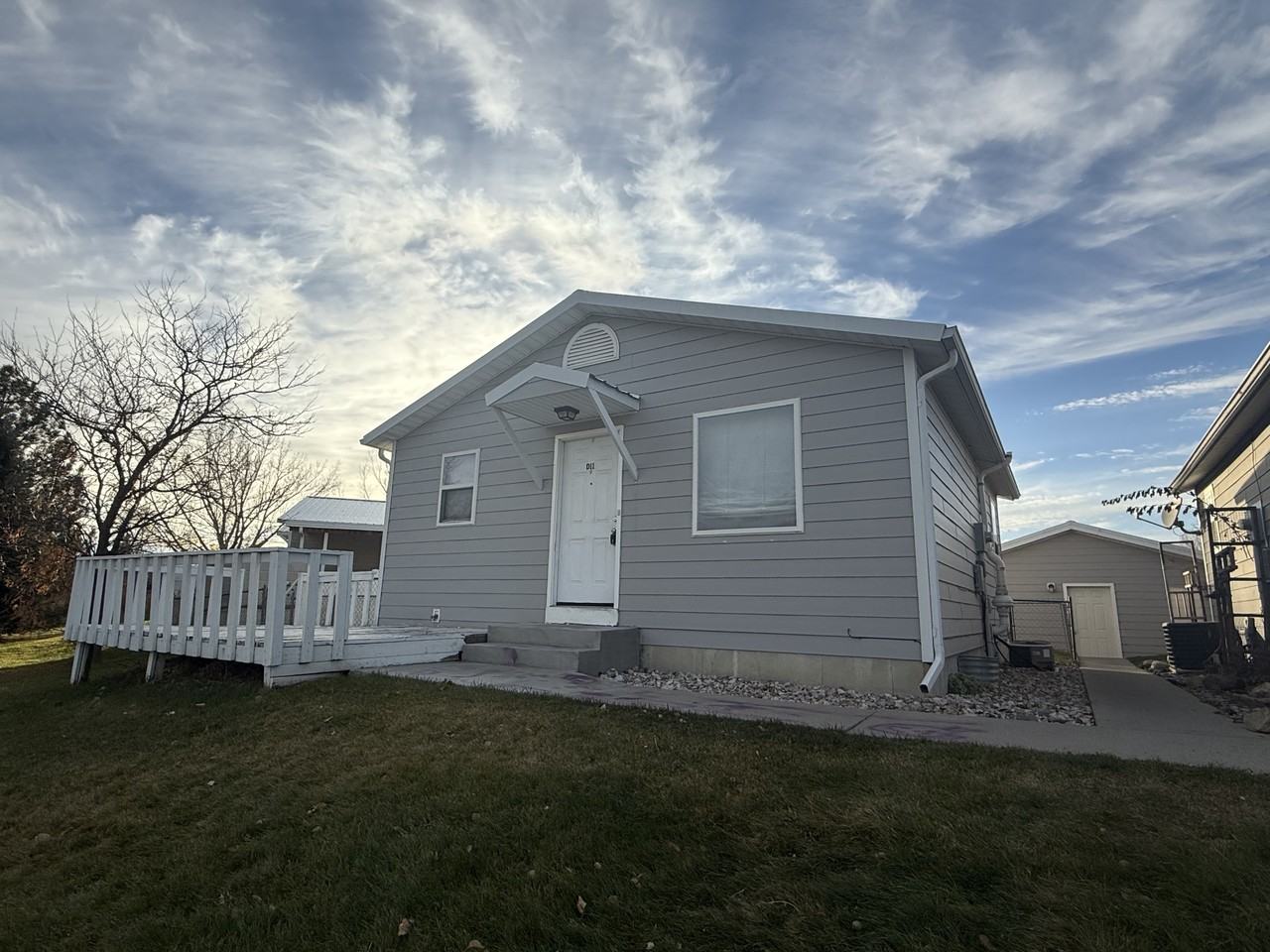 3390 Canyon Dr - Photo 3 of 21