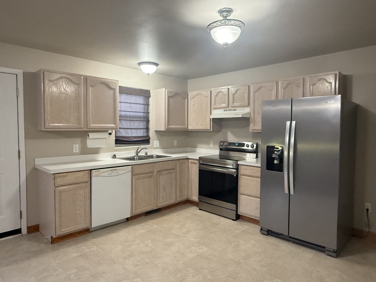 3390 Canyon Dr - Photo 5 of 21