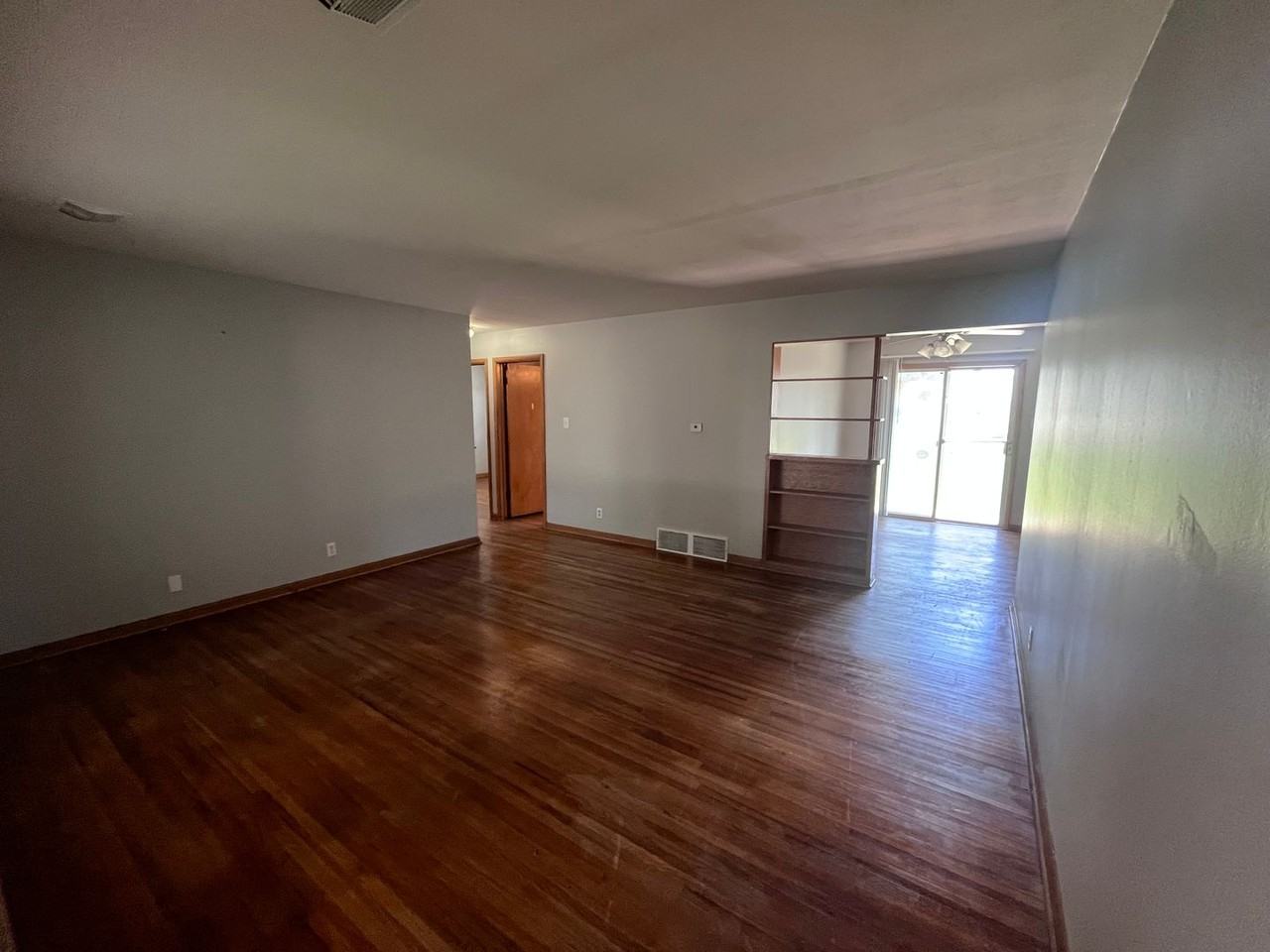 1803 W Dallas St - Photo 2 of 13