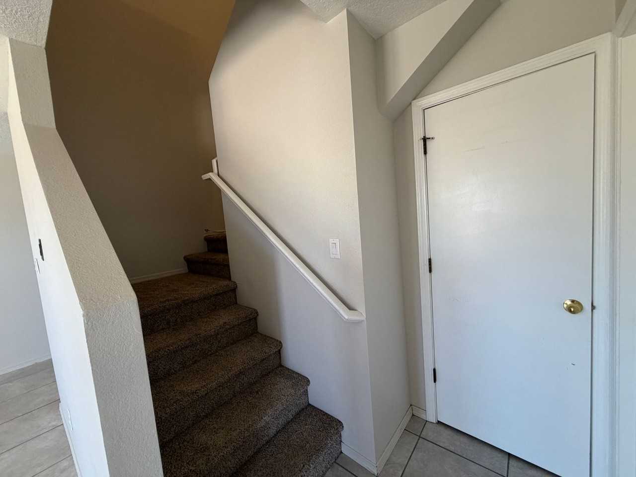 8401 Casa Negra Ct Nw - Photo 7 of 32