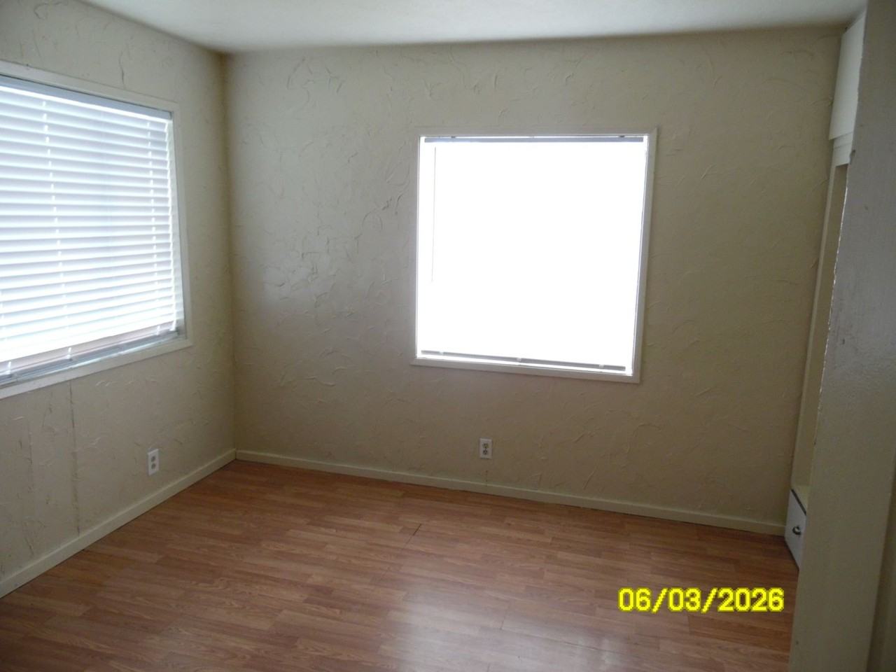697 W 13th St - Photo 6 of 25