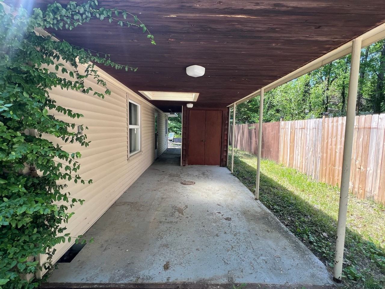 212 Huron St - Photo 2 of 19