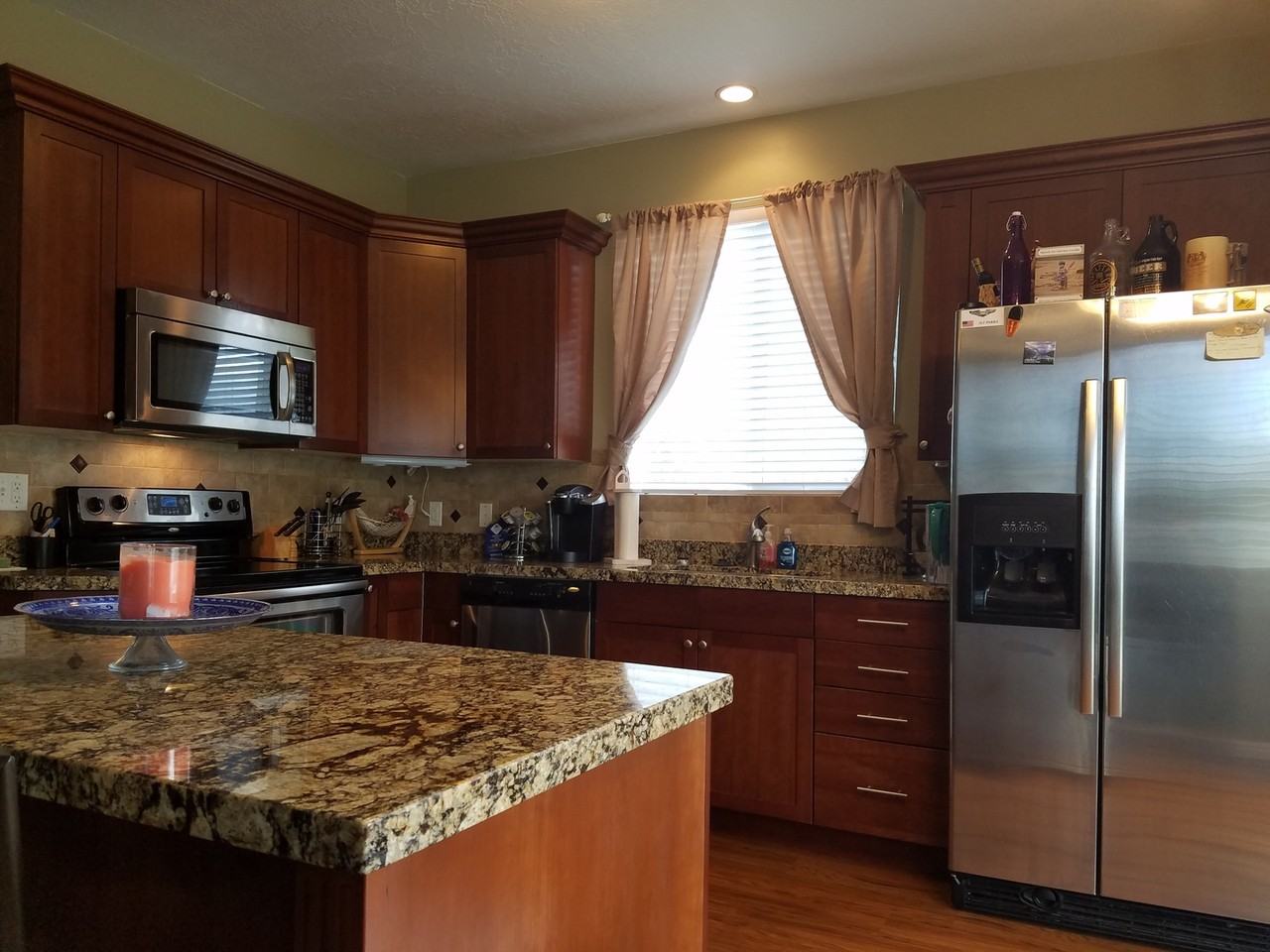 655 N 310 W - Photo 4 of 18