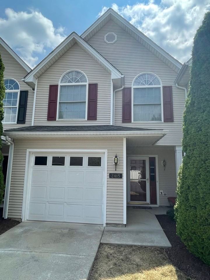 2415 Avonlea Ln - Photo 2 of 22