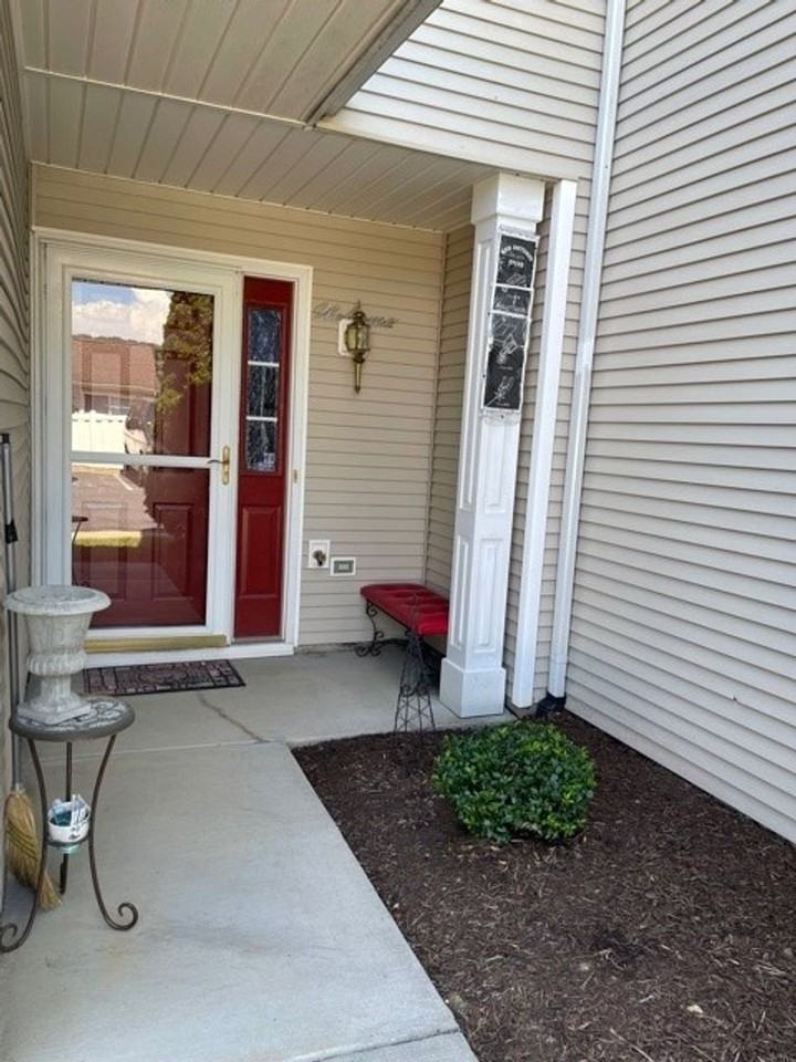 2415 Avonlea Ln - Photo 3 of 22