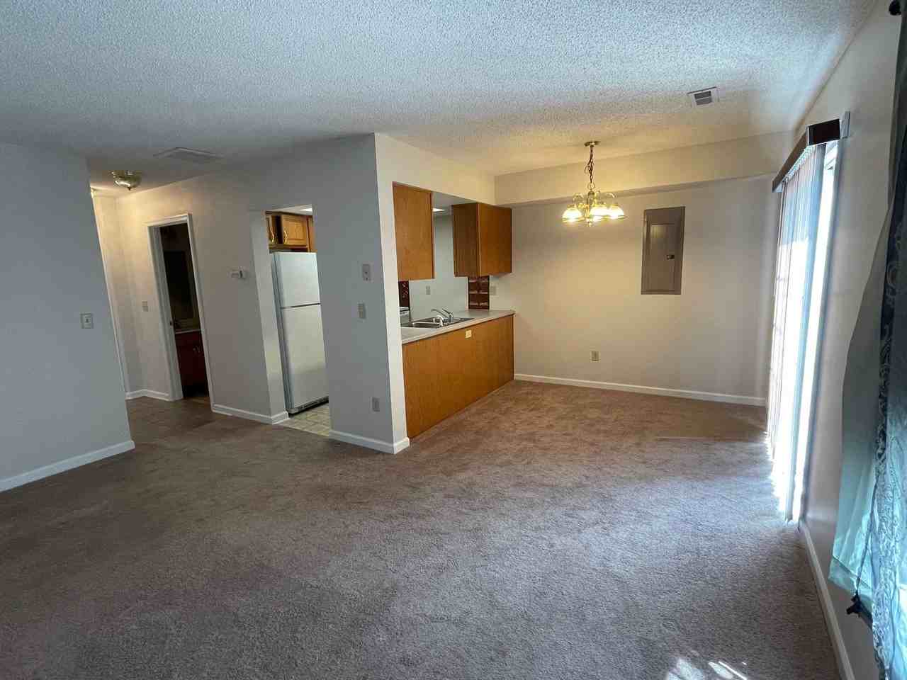 2415 Avonlea Ln - Photo 7 of 22