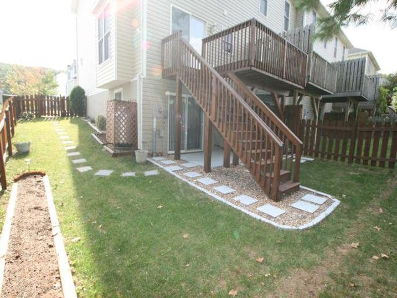 801 Merlins Way - Photo 2 of 23
