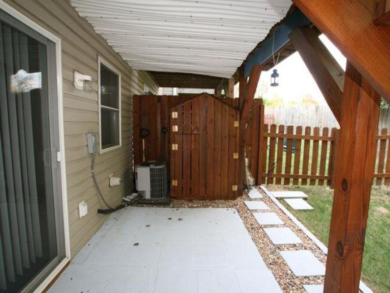 801 Merlins Way - Photo 3 of 23