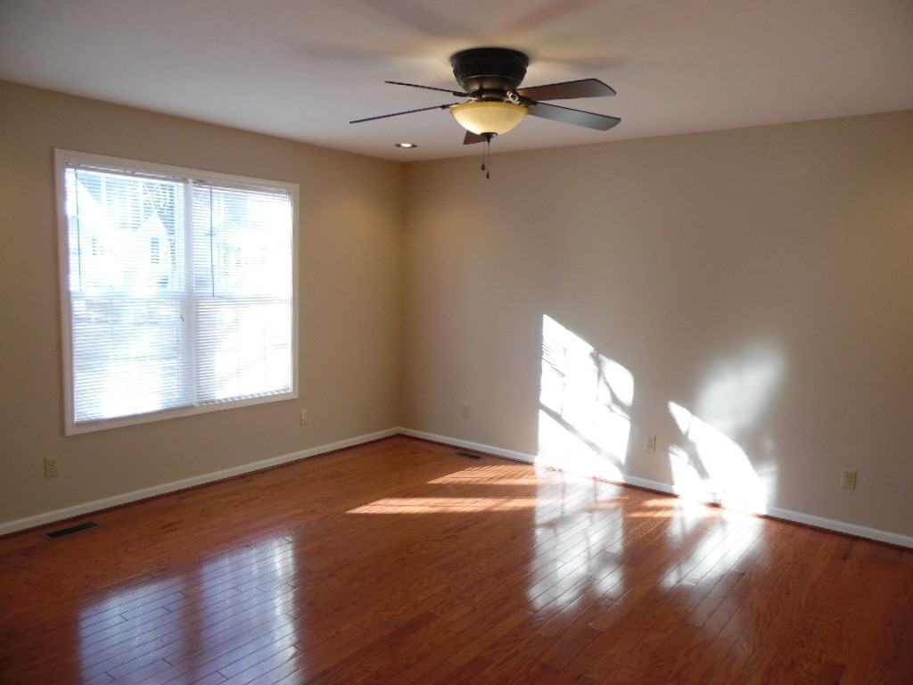 510 Fonville St - Photo 2 of 13