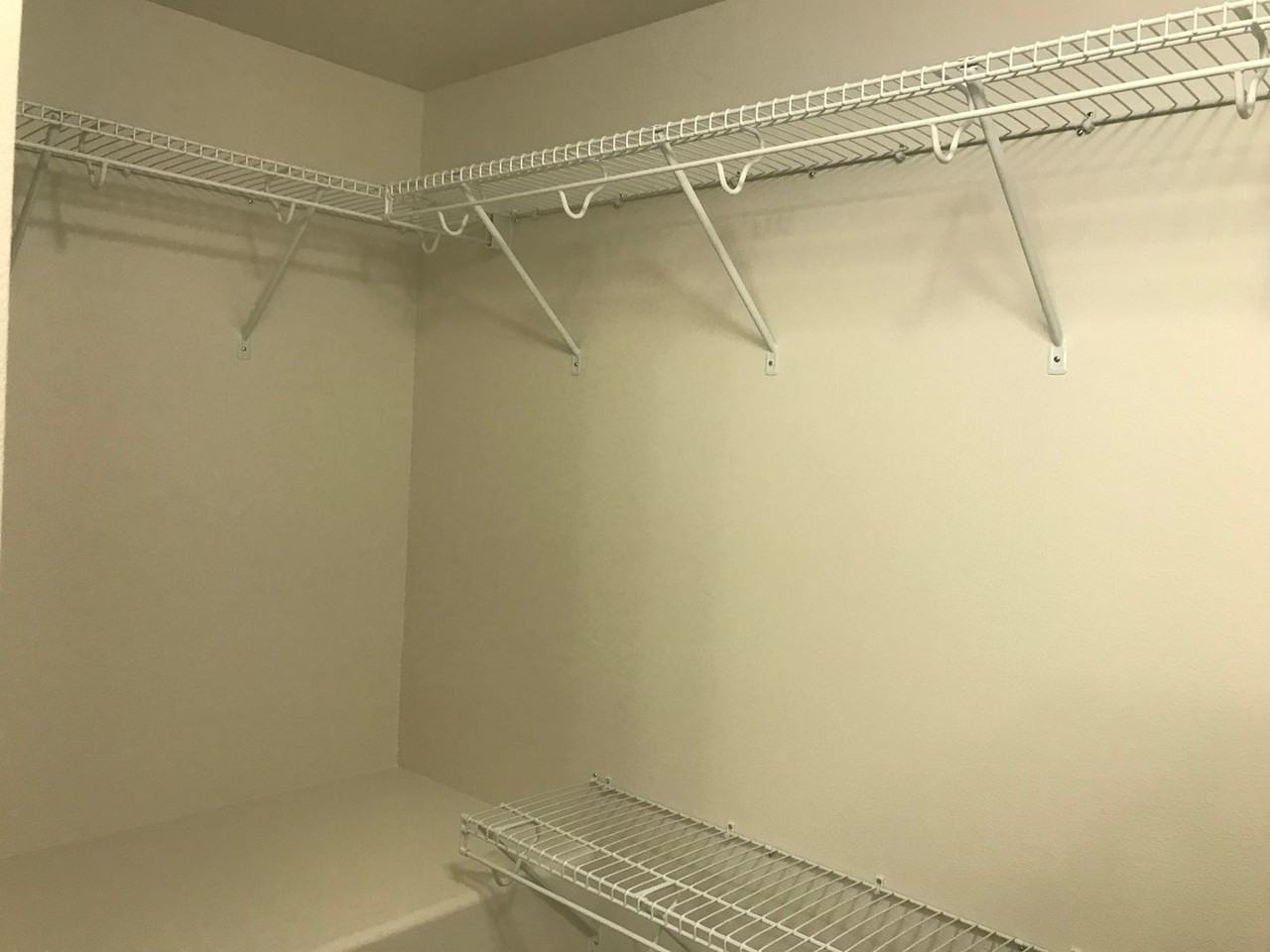 920 Albert Dr W - Photo 6 of 28