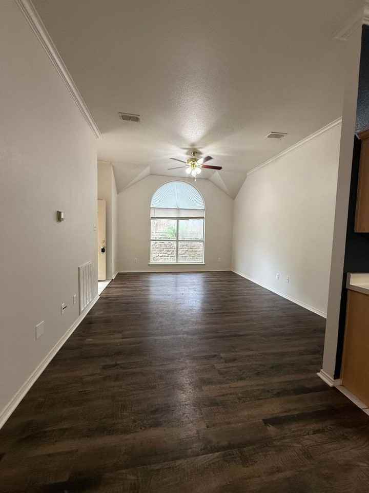 217 Rentz Place Cir - Photo 3 of 11