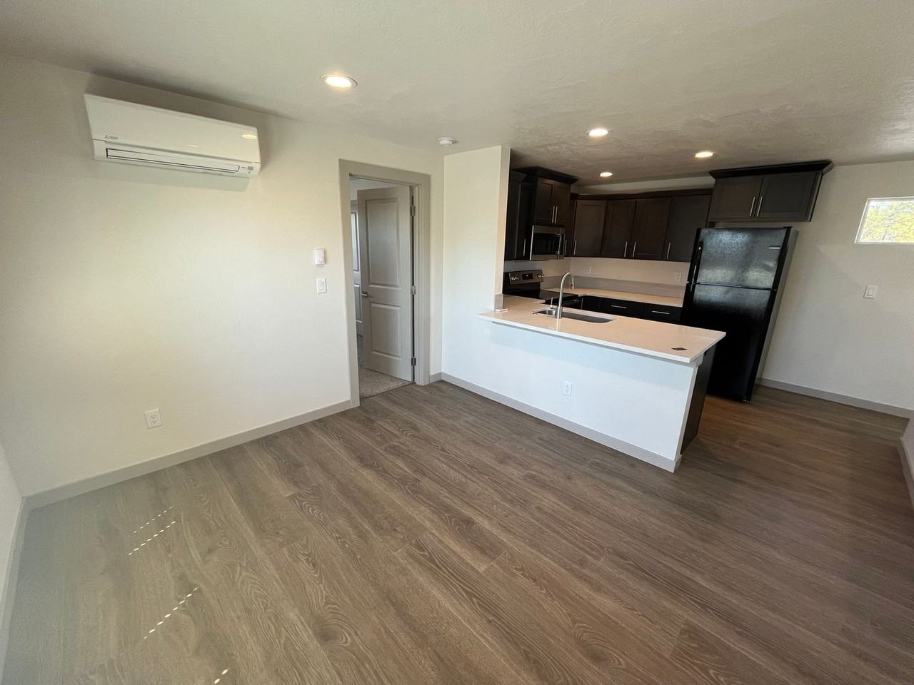 50 Ne Cessna Dr #2 - Photo 3 of 10