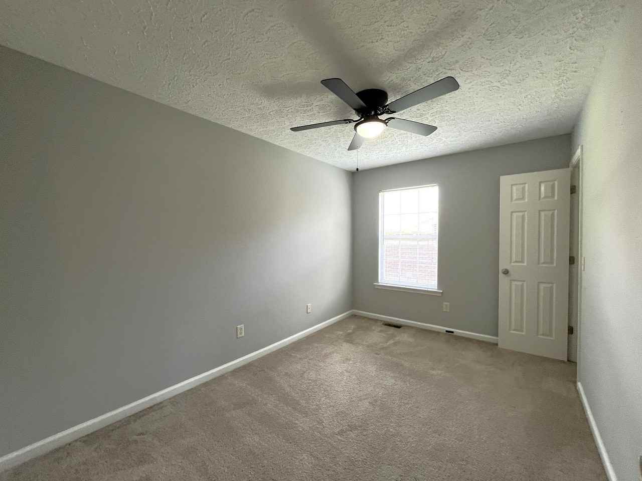 1035 Baxter Ave #3 - Photo 2 of 40