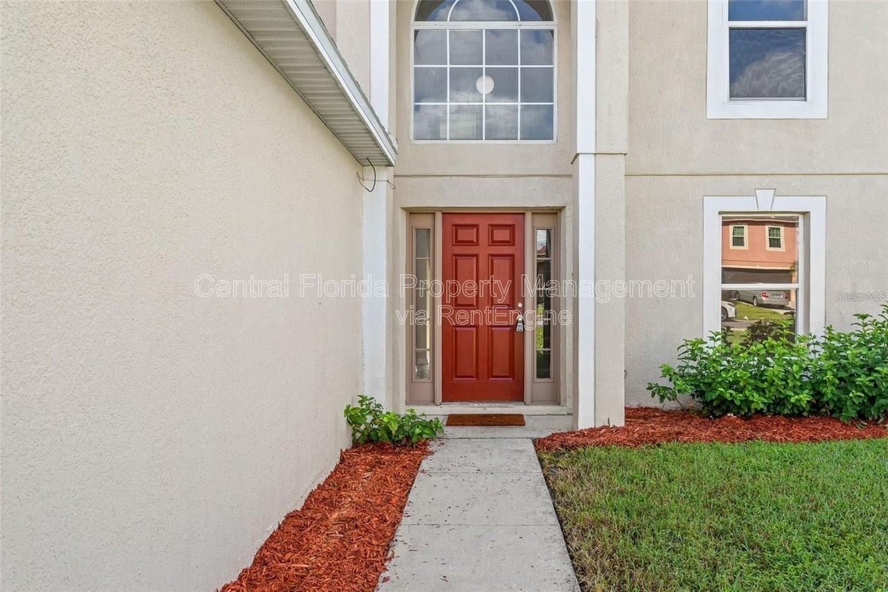 14126 Econ Woods Ln - Photo 2 of 32