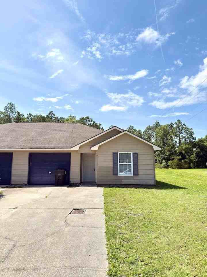 586 N 360 W - Photo 4 of 14