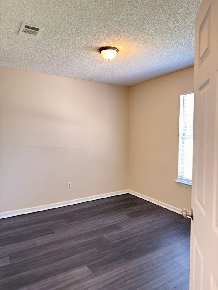586 N 360 W - Photo 6 of 14