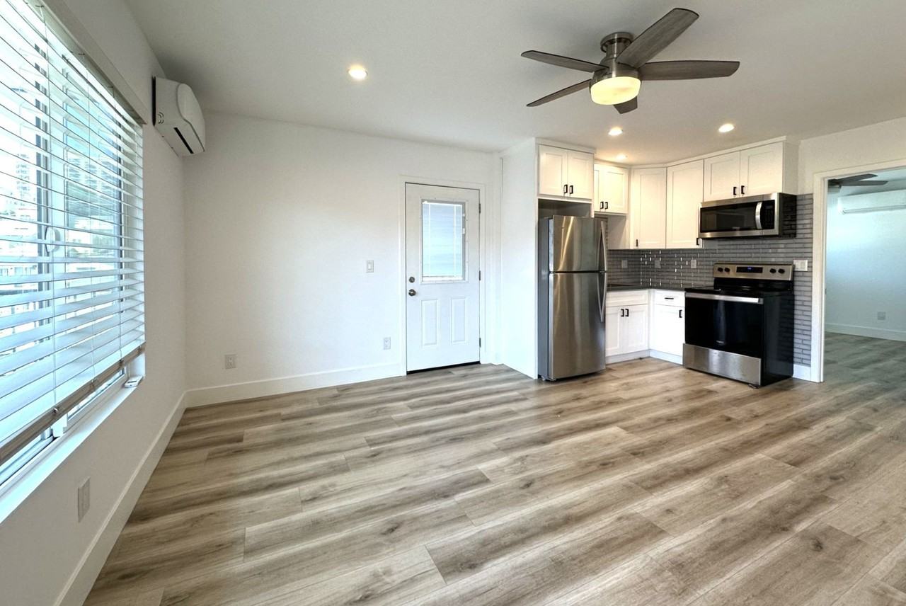 10 S 14th St #304 - Photo 3 of 34