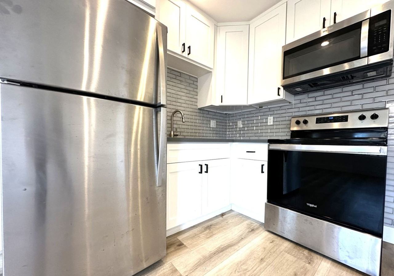 10 S 14th St #304 - Photo 6 of 34